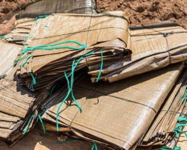 sand bags 40cmx83cm brown, uv treated pp woven