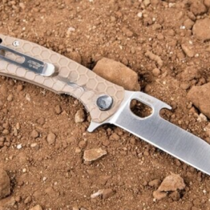 honey badger tong medium tan