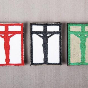 badge crucifix: set of 3 colours