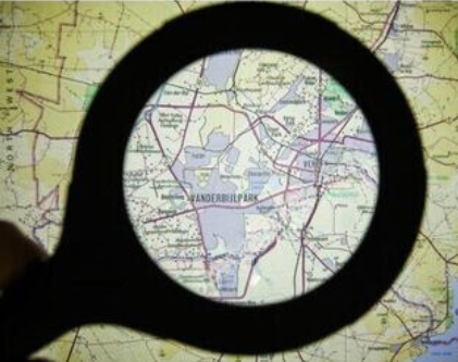illuminated handheld magnifier 80mm