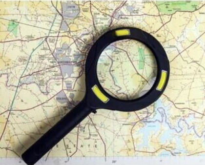 illuminated handheld magnifier 80mm