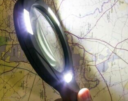illuminated handheld magnifier 80mm
