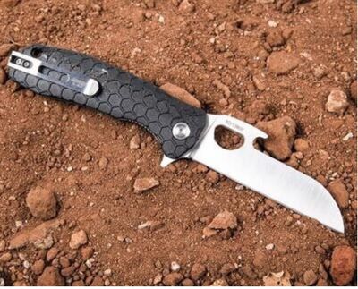 honey badger claw medium black serrated edge